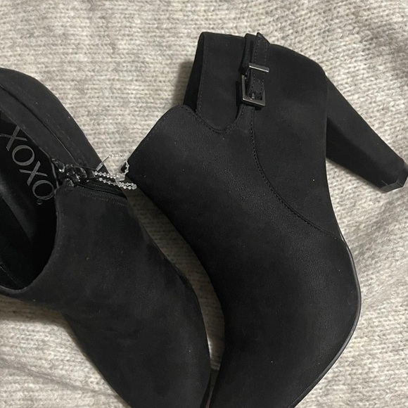 XOXO suede black Booties - Picture 3 of 4